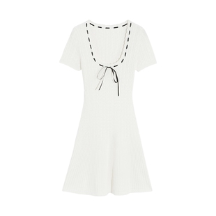 【爆款补单】bebe夏季系列女士甜美小香风蝴蝶结系带针织裙230905