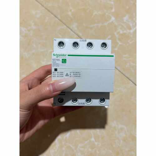 〔议价-可维修〕施耐德EZ7GQ过欠压保护器 4P 63A 230/400V 全新