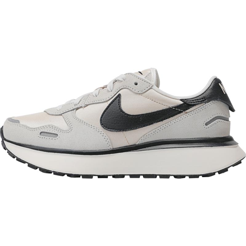 耐克休闲鞋Nike浅色休闲鞋