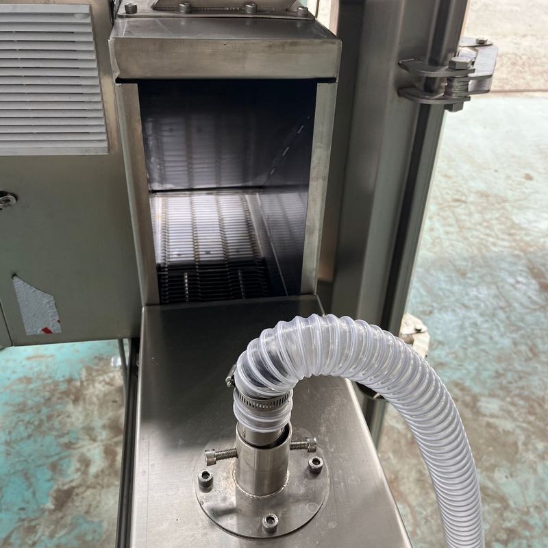 蛋卷巧克力撒芝麻机 麻薯甜品上粉裹糠机 炸鸡排上浆裹粉设备