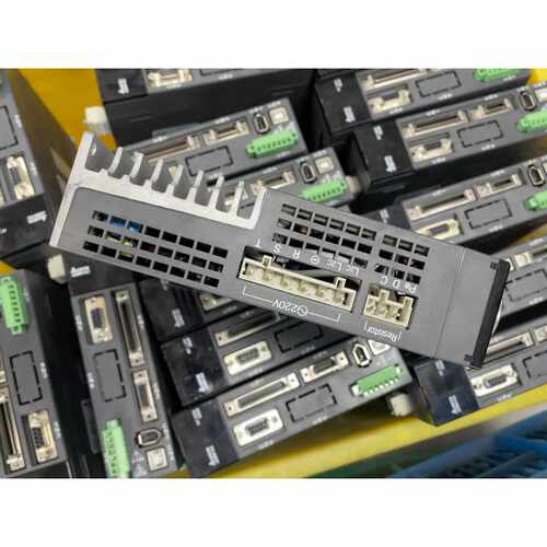 台达伺服驱动器400w ASD-A2-0421-U