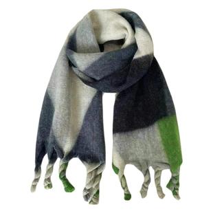 2025新款软糯几何图案马海毛绒围巾女韩风披肩保暖长款百搭围脖潮