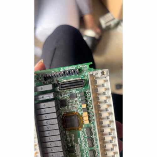 PLC FX3GA-40MR-中板，，外壳有损，询价