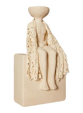 侘寂风书柜软装花瓶人物摆件组合