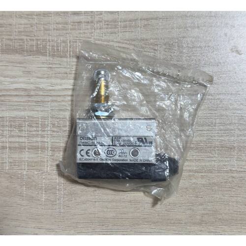【议价】全新限位开关D4MC5020C品一个实物