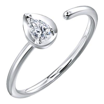 周生生18K金水滴钻石戒指