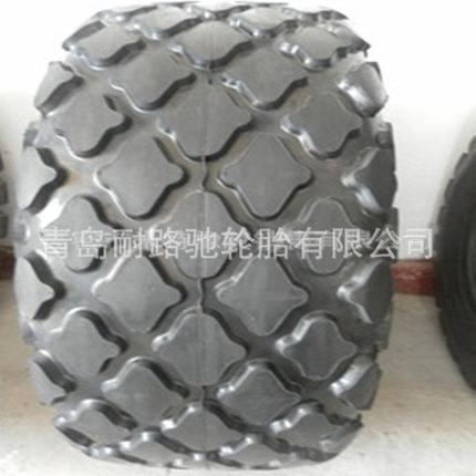 斜交工程轮胎 23.1-26 梅花花纹 压路机轮胎