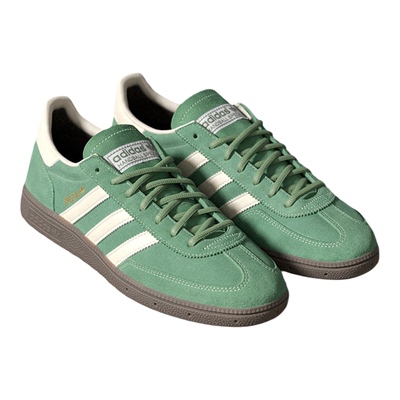 阿迪达斯三叶草男女同款板鞋