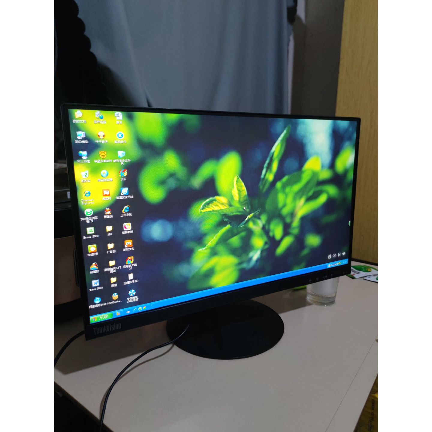 议价L2264A 显示器,产品代码X22,功能正常使用,