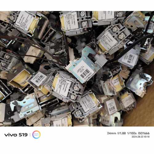 询价-NSX，CVS 附件，分励脱扣器MX220-240V