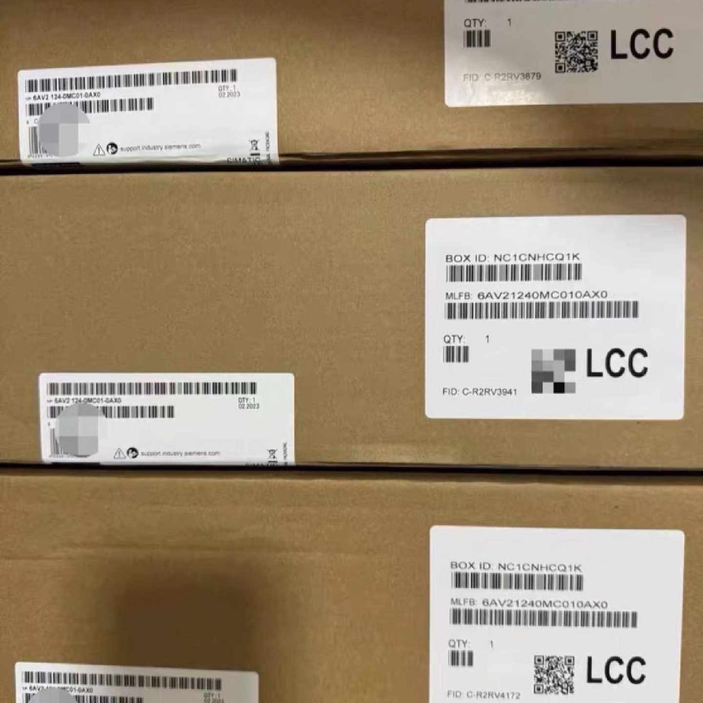 6AV21240MC010AX0西门子触摸屏包装配件