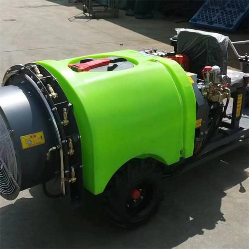 诚峰三轮车座驾果园风送式打药机 桃树乘坐式果园喷雾机