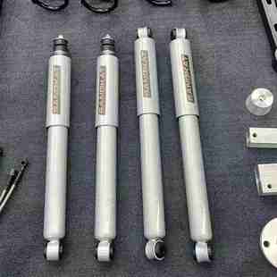 铃木吉姆尼改装 升高套件弹簧减震澳洲山地猫sandkat4×4九段可调