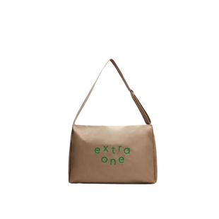 素然extra one 尼龙布轻薄耐用日常休闲经典简约出行大号斜背包