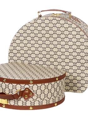 轻奢样板房衣帽间衣柜展厅家饰软装饰品搭配套装收纳盒设计师摆件