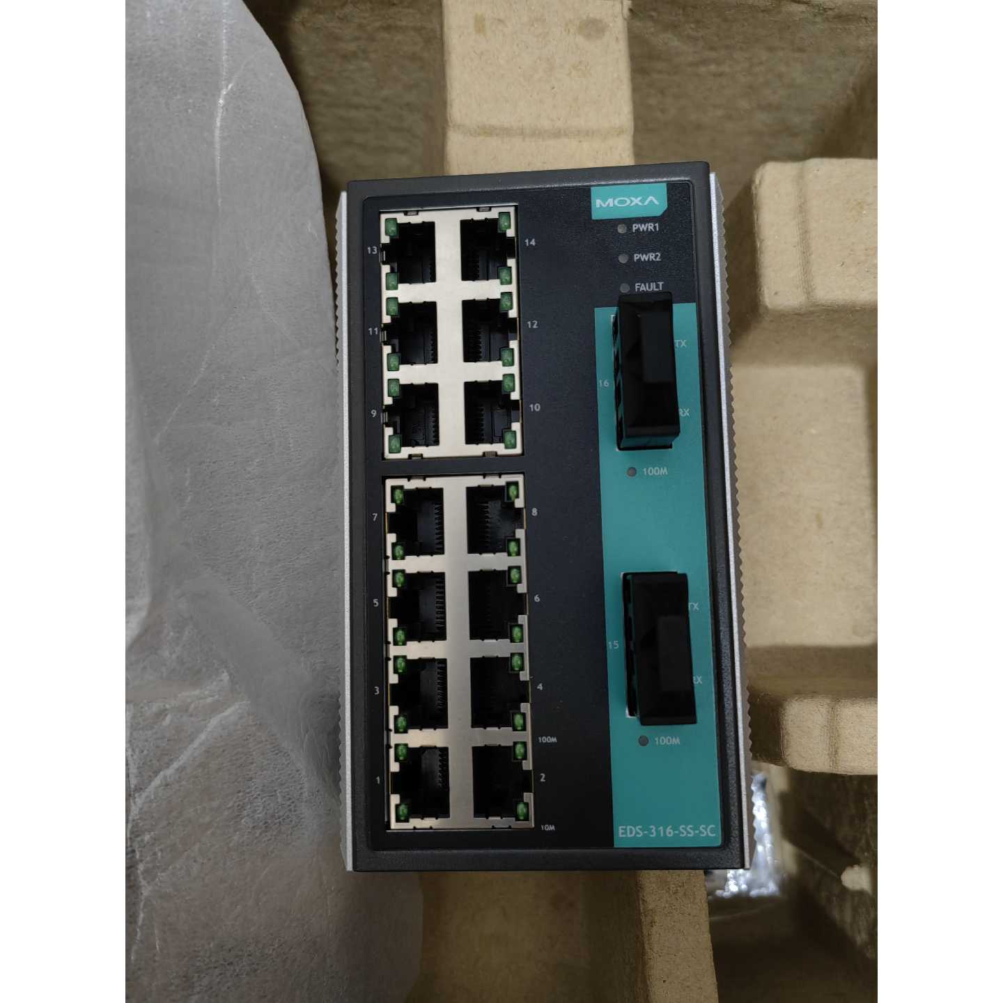 议价MOXA EDS-316-SS-SC V2.1.0 16口非网管型工业以太网交换机
