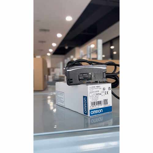 询价下单E3X-HD41光电开关，全新原装正品，带原包装，线长2米，