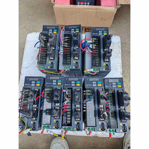 ZSD-U1-S07P1/ZSM-L04S30A-A2 正合 伺服驱动器 工业控制设备