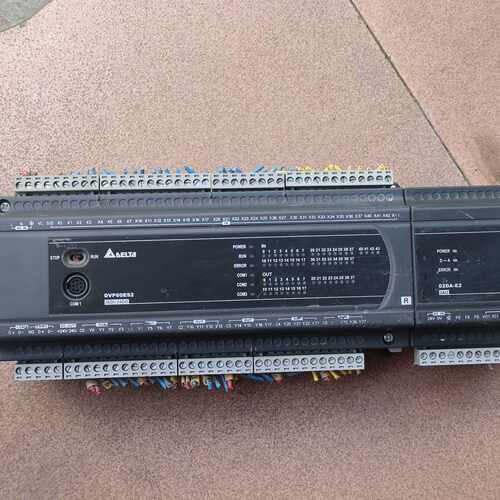 议价台达PLC DVP60ES200R DVP02DA-E2维修