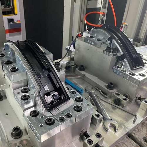 振动摩擦机模具 车灯马桶盖板振动摩擦焊接机 模具免费分析与试板