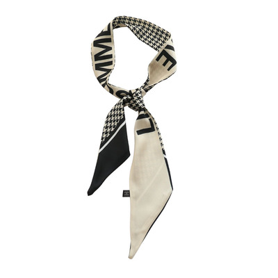 经典字母老花千鸟格丝巾