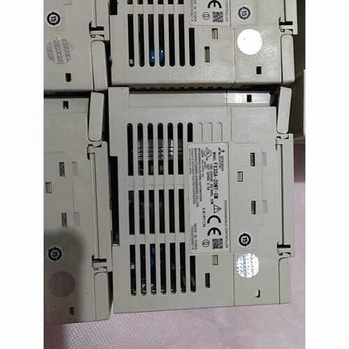 议价三凌PLCFX3SA20MR四台单价300成色非常新