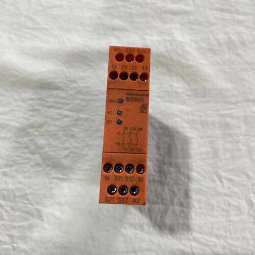 【请询价】德国DOLD多德安全继电器G5925实物拍摄橙色外壳