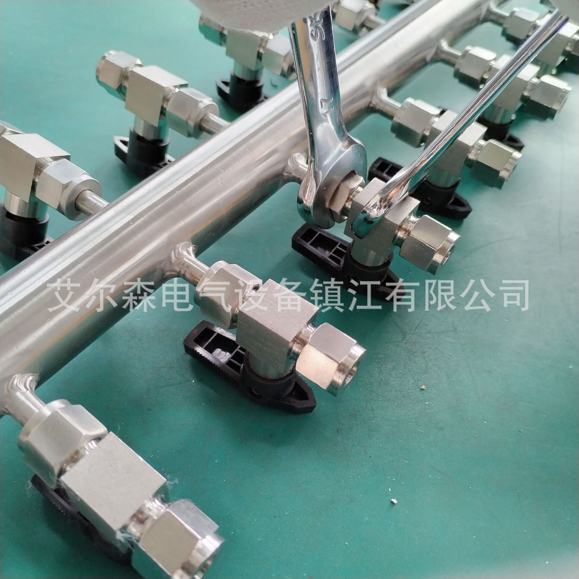 不锈钢气源分配器多管路调节阀门空气分配器法兰式气源分配器