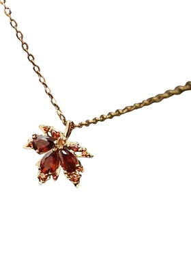 新款枫叶合金吊坠项链