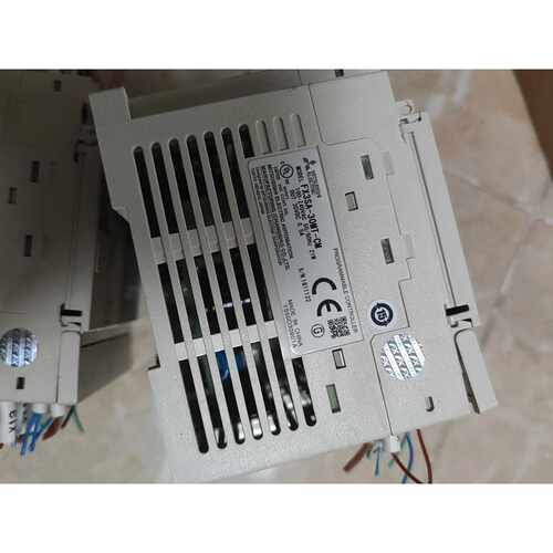 议价三凌PLCFX3SA20MTFX3SA30MT各一台