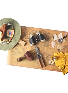 儿童房书桌探险登山主题软装摆件