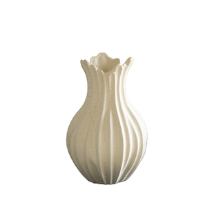 小花瓶高级感简约白色ins风水养插花设计感小众客厅餐桌陶瓷摆件