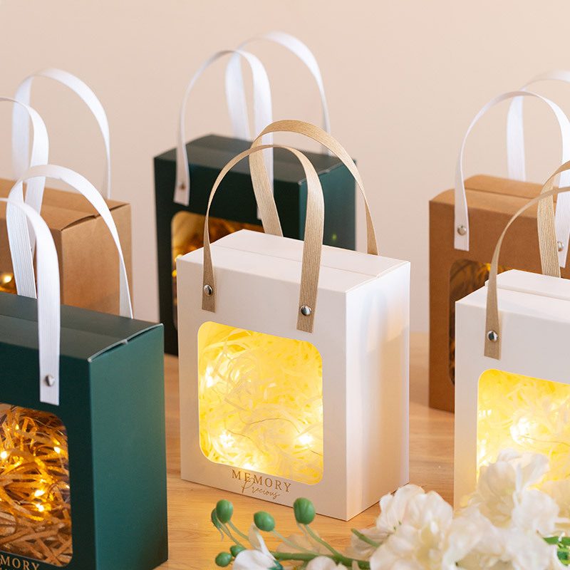 现货批发透明开窗手提袋白卡纸包装盒纸袋鲜花邮情人节礼品盒包