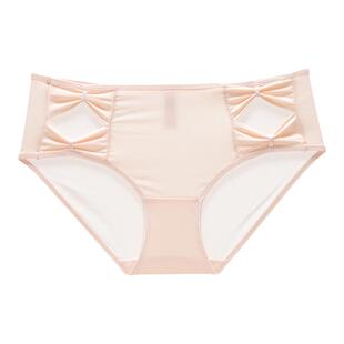 六只兔子牛奶丝内裤女透气棉质底裆清爽轻薄低腰包臀学生三角短裤