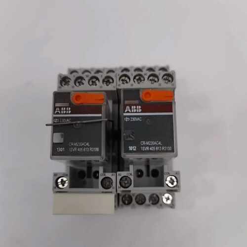 中间继电器CR-M230AC4L底座CR-M4SS 原装A
