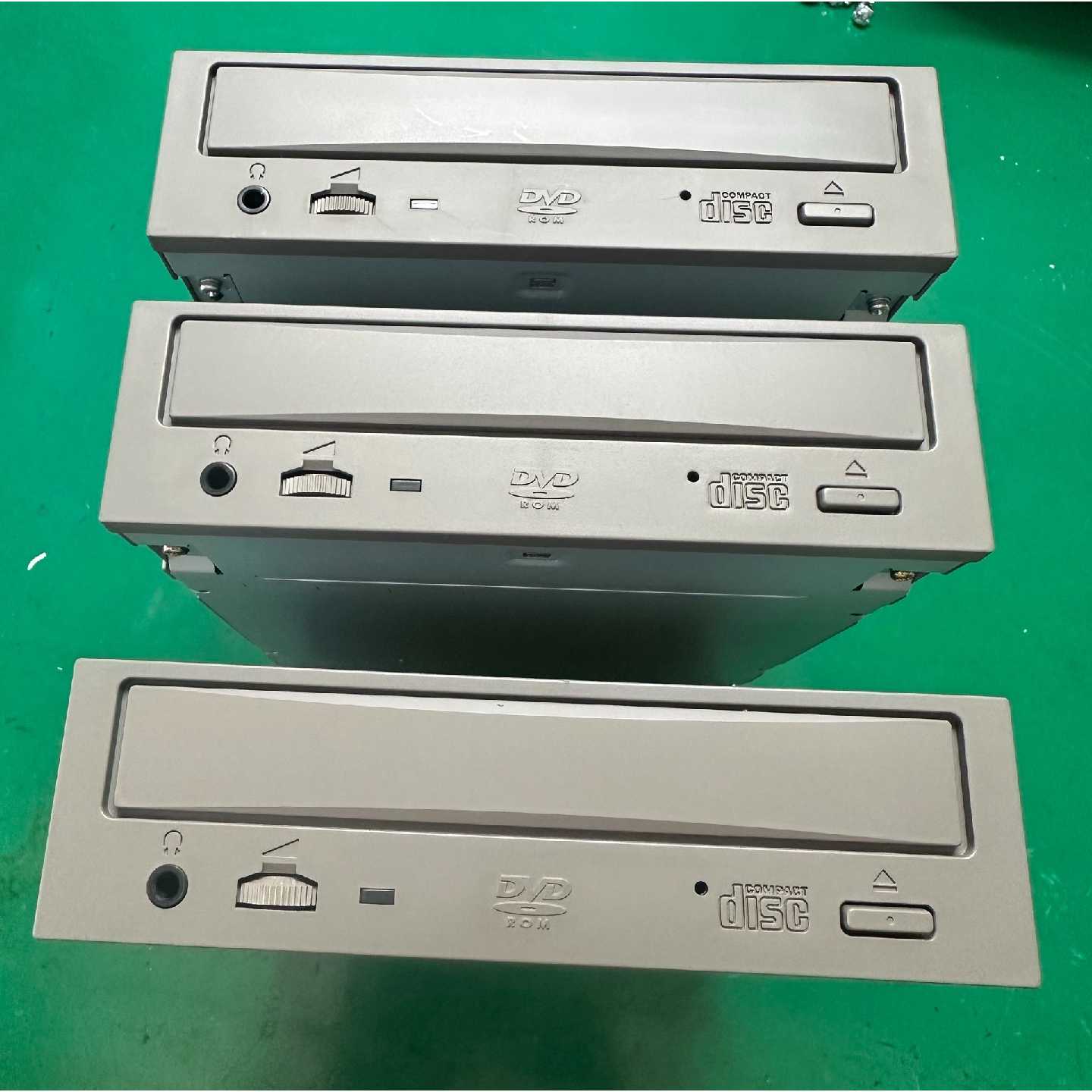 议价SR8589B光驱维修