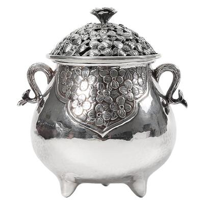 沉香炉手工錾刻足银999