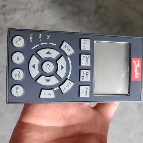 溢价-丹佛斯变频器控制面板LCP102，型号130B1107，实物