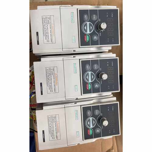 议价拆机件 四方变频器，型号E550-2S0007，三台