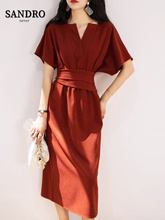 GG。法式轻奢V领红色连衣裙女夏高级感复古收腰显瘦正式场合气质