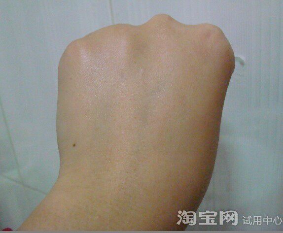 相宜本草红石榴面霜