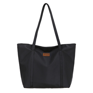 托特包女2025新款时尚通勤单肩大包手提大容量尼龙牛津布帆布包包