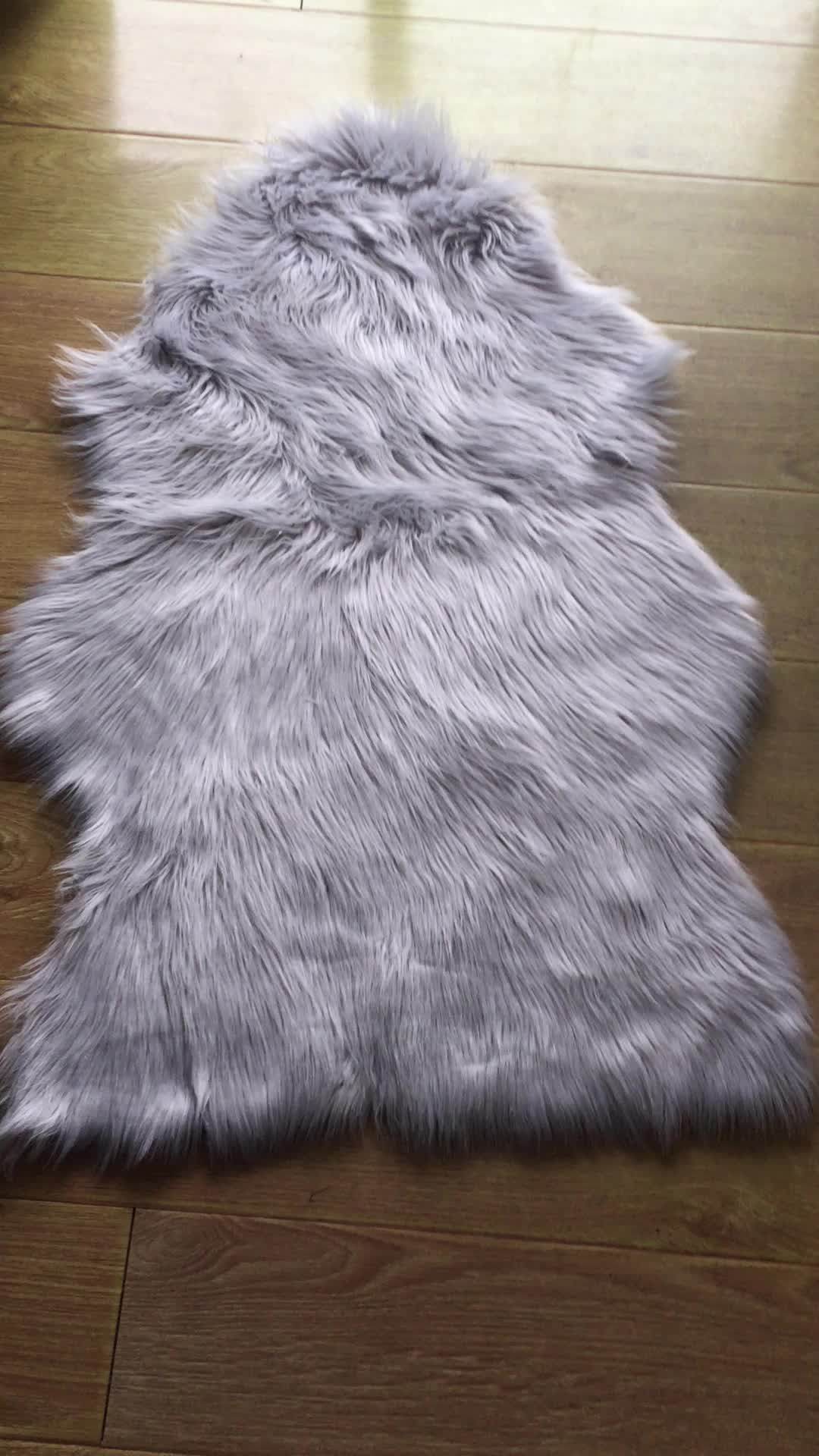 700g Cheap Price Grey Color Faux Fur Sheepskin Rug Carpet With 7cm Long