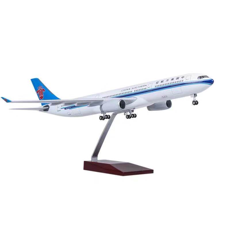47CM带灯带轮LED声控灯光A330中国南方航空南航A330仿真飞机模型