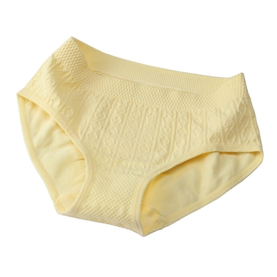 一片式弹力大无缝女不勒腰三角裤