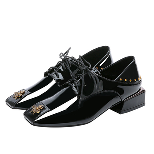 欧美2025新款粗跟深口单鞋女方头平底英伦小皮鞋系带漆皮穆勒鞋子