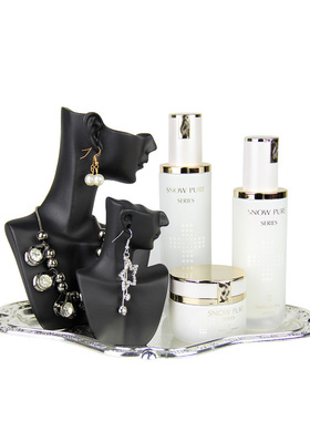 、宋氏美学样板间书房书桌茶具