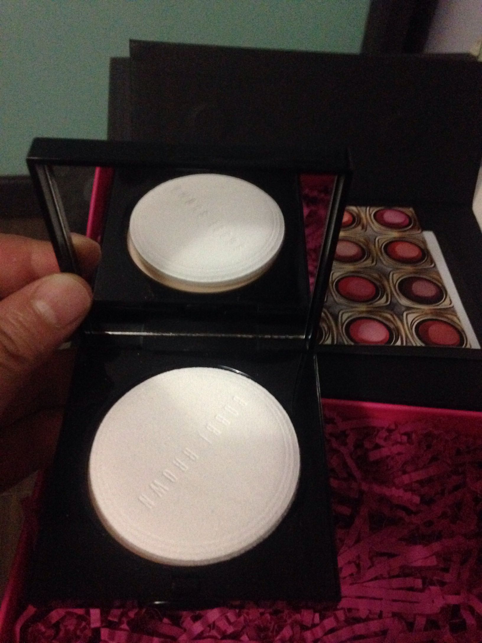 芭比波朗 羽柔蜜粉饼怎么样是哪个国家的牌子，热门产品亲自试验,第4张