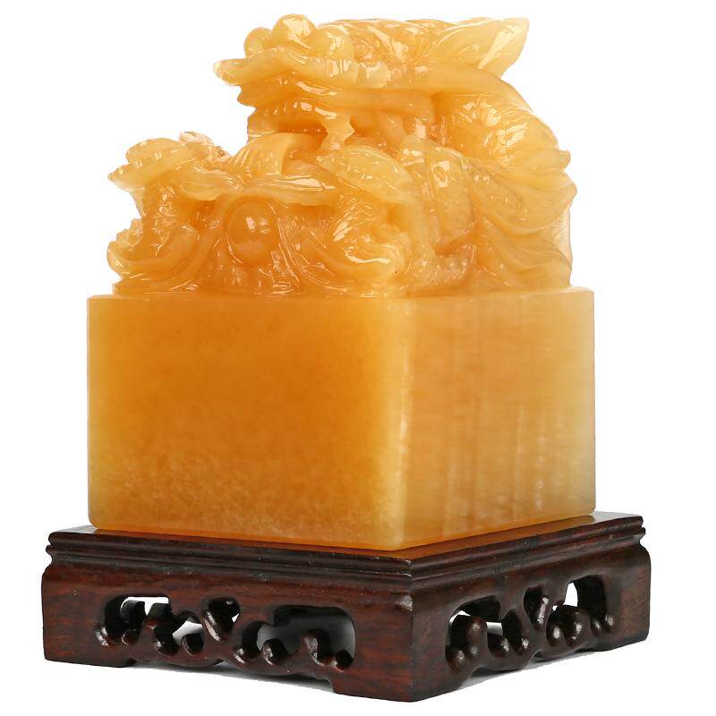 天然米黄玉九龙玉玺摆件