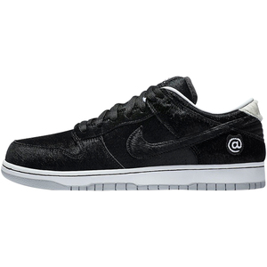 Nike SB Dunk Low x Medicom Toy 积木熊联名黑白马毛 CZ5127-001